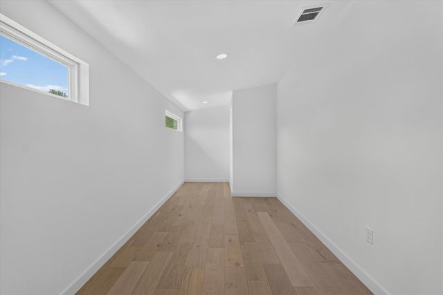 5305 Ledesma RD 1, Austin, TX 78721