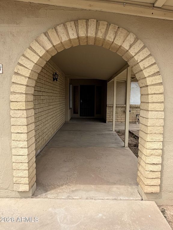 Image 2 of property listing at 4534 W VOGEL Avenue, Glendale, AZ 85302