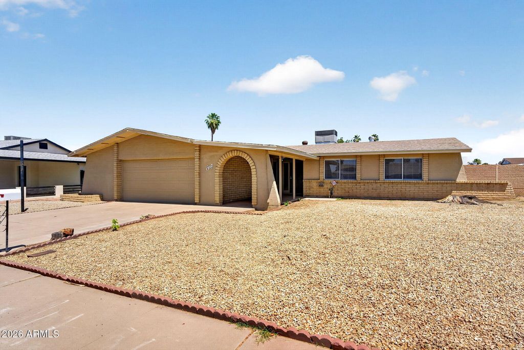 Image 21 of property listing at 4534 W VOGEL Avenue, Glendale, AZ 85302