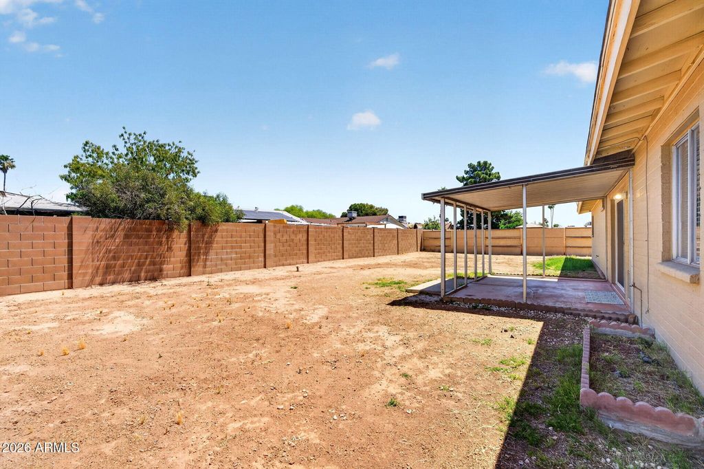 Image 30 of property listing at 4534 W VOGEL Avenue, Glendale, AZ 85302