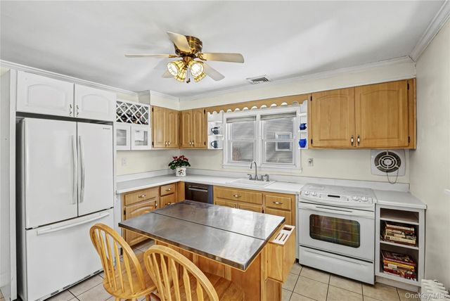 64 Smith Street, Greenlawn, NY 11740