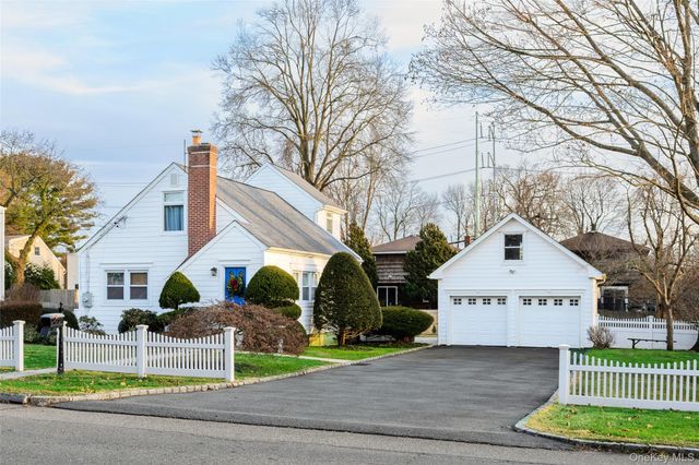 64 Smith Street, Greenlawn, NY 11740