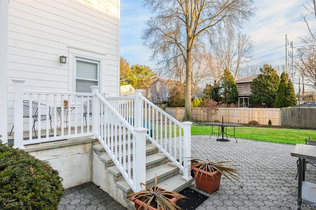 64 Smith Street, Greenlawn, NY 11740