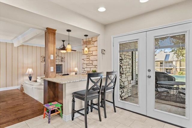 176 World Of Tennis SQ, Lakeway, TX 78734