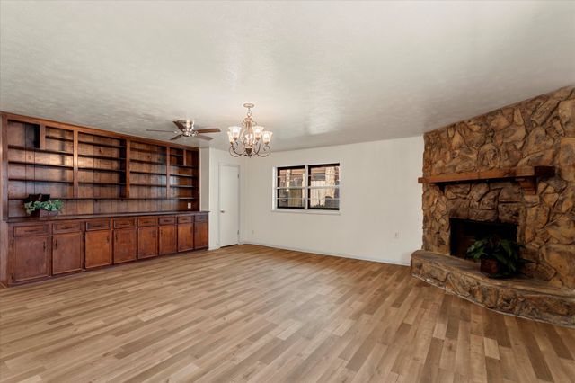 601 N 38TH Street, Corsicana, TX 75110