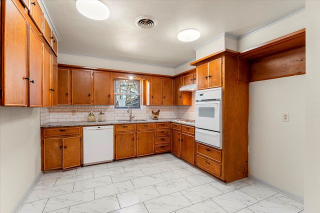 601 N 38TH Street, Corsicana, TX 75110