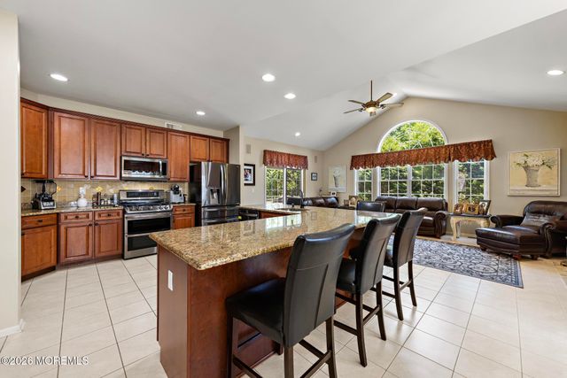 87 E Parsonage Way, Manalapan, NJ 07726