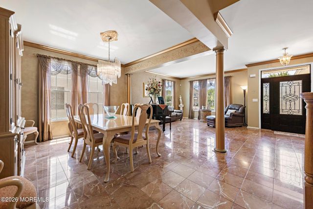 87 E Parsonage Way, Manalapan, NJ 07726