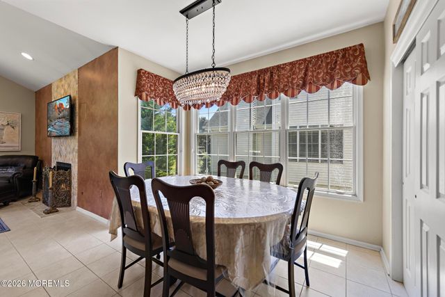 87 E Parsonage Way, Manalapan, NJ 07726
