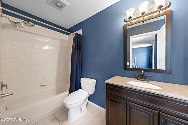87 E Parsonage Way, Manalapan, NJ 07726