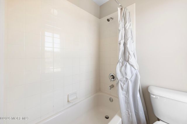 87 E Parsonage Way, Manalapan, NJ 07726
