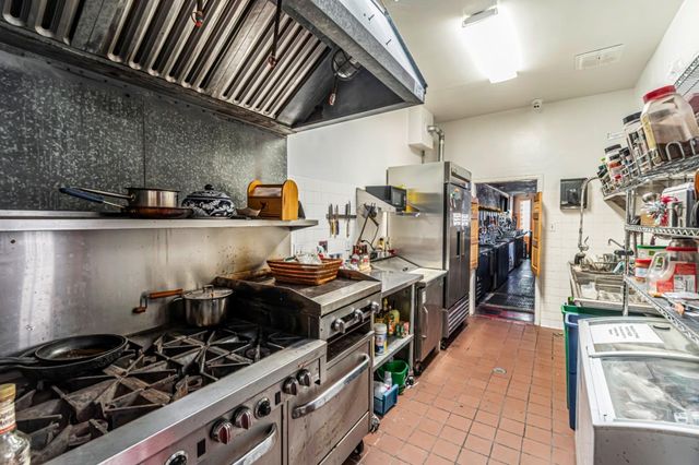 5740 Mission Street, San Francisco, CA 94112