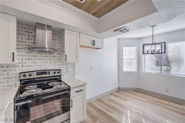 1009 Sulphur Springs Lane 102, Las Vegas, NV 89128