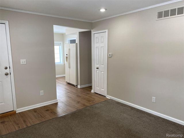 2832 Tuxedo Boulevard, Waterford Charter Township, MI 48329