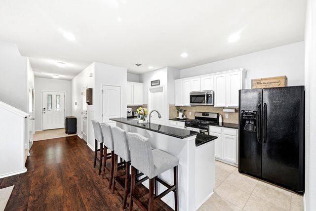 9705 Sydney Marilyn LN, Austin, TX 78748