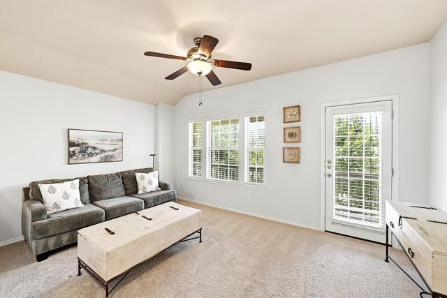 9705 Sydney Marilyn LN, Austin, TX 78748