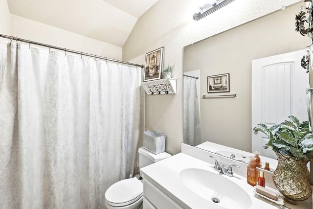 9705 Sydney Marilyn LN, Austin, TX 78748