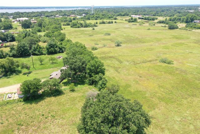 381 Paddock Drive B, Mabank, TX 75156