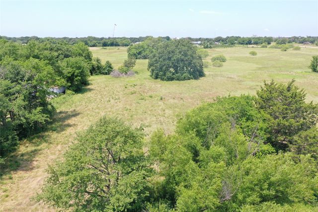381 Paddock Drive B, Mabank, TX 75156