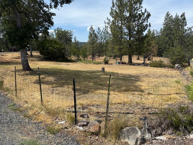 9260 Butte Falls Highway, Eagle Point, OR 97524