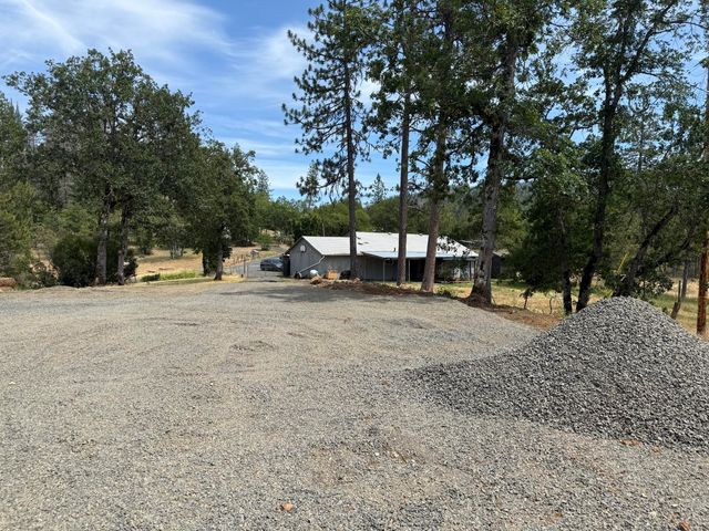 9260 Butte Falls Highway, Eagle Point, OR 97524