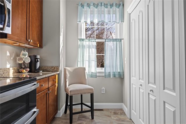 315 Old River Road 3, Lincoln, RI 02838