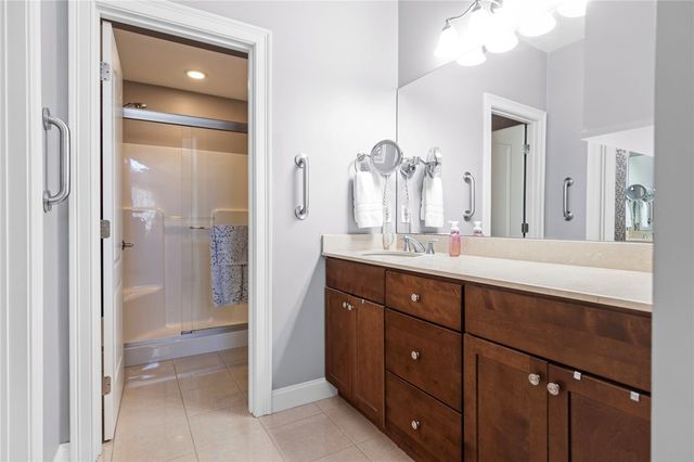 315 Old River Road 3, Lincoln, RI 02838