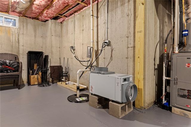 315 Old River Road 3, Lincoln, RI 02838