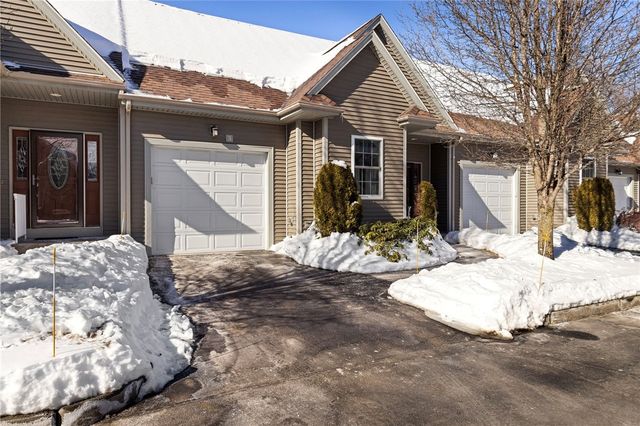 315 Old River Road 3, Lincoln, RI 02838