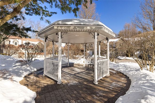 315 Old River Road 3, Lincoln, RI 02838