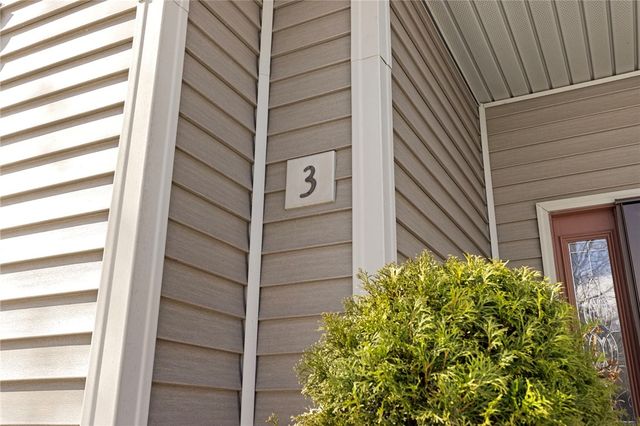 315 Old River Road 3, Lincoln, RI 02838