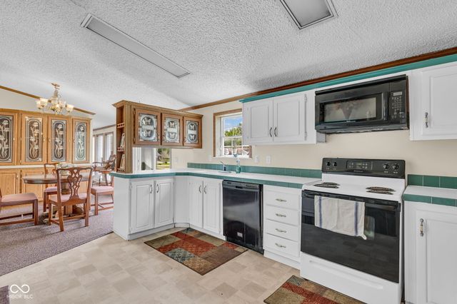 81 Crawford Street, Clayton, IN 46118