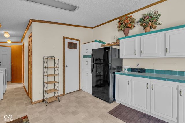 81 Crawford Street, Clayton, IN 46118
