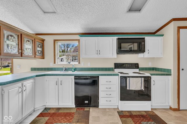 81 Crawford Street, Clayton, IN 46118
