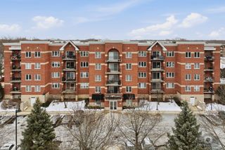 3401 N Carriageway Drive 208, Arlington Heights, IL 60004