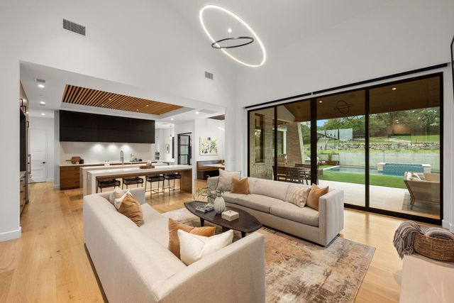 10208 Milky WAY, Austin, TX 78730