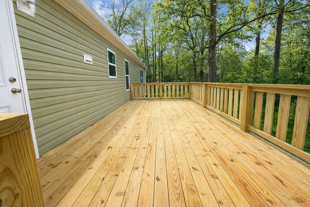 665 Camp Belle Air Rd, Sparta, TN 38583