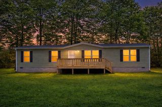 665 Camp Belle Air Rd, Sparta, TN 38583