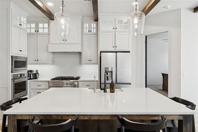 8624 Snow Court, Edmond, OK 73007