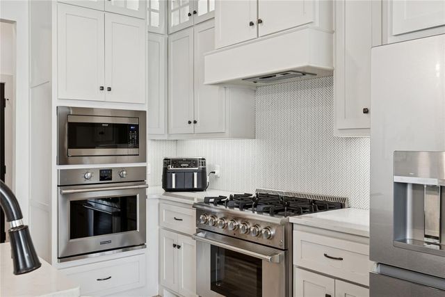 8624 Snow Court, Edmond, OK 73007