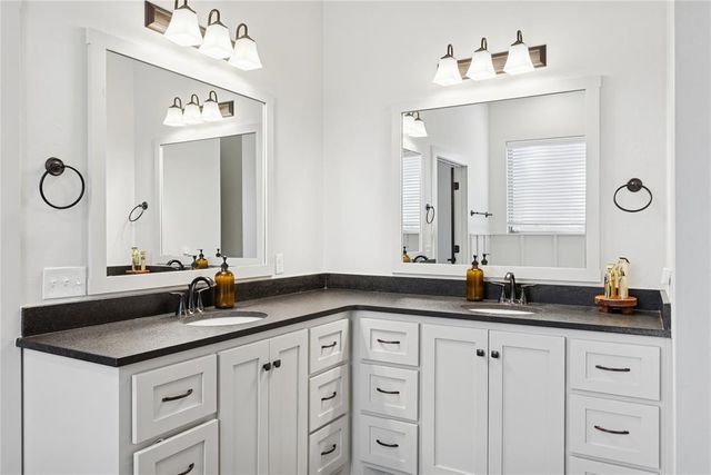 8624 Snow Court, Edmond, OK 73007