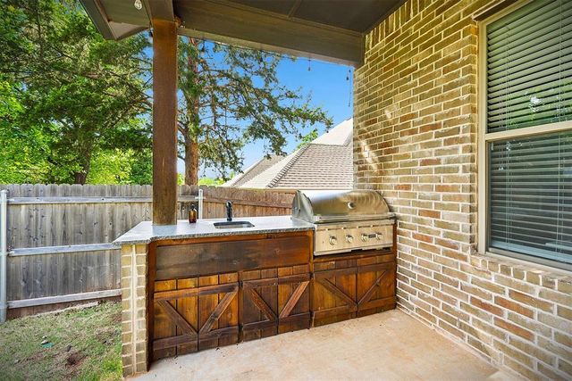 8624 Snow Court, Edmond, OK 73007