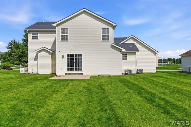 104 Angel Oak Court, Edwardsville, IL 62025