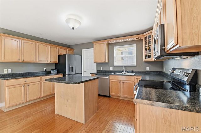 104 Angel Oak Court, Edwardsville, IL 62025