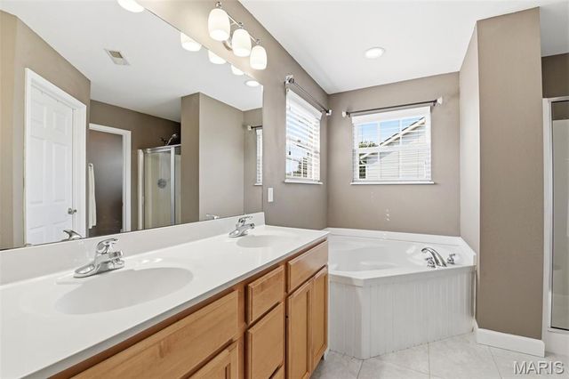 104 Angel Oak Court, Edwardsville, IL 62025