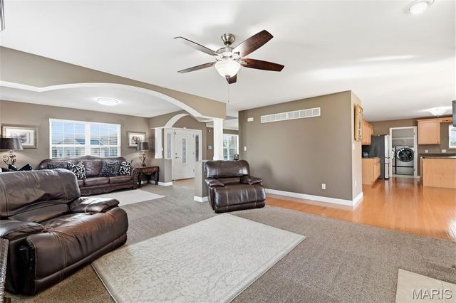 104 Angel Oak Court, Edwardsville, IL 62025