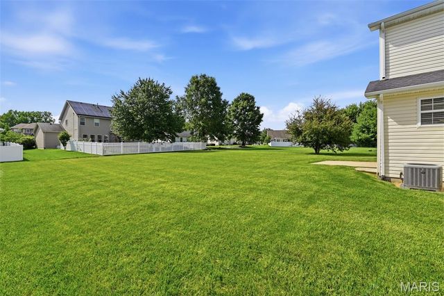 104 Angel Oak Court, Edwardsville, IL 62025