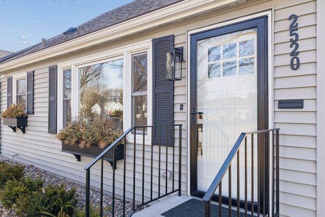 2520 Lynn Avenue S, Saint Louis Park, MN 55416