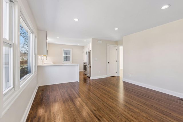 2520 Lynn Avenue S, Saint Louis Park, MN 55416