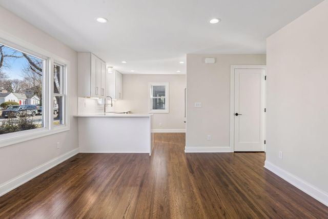 2520 Lynn Avenue S, Saint Louis Park, MN 55416